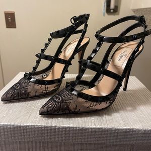 Valentino 100MM Lace Rockstud  Lace Pumps SZ 8